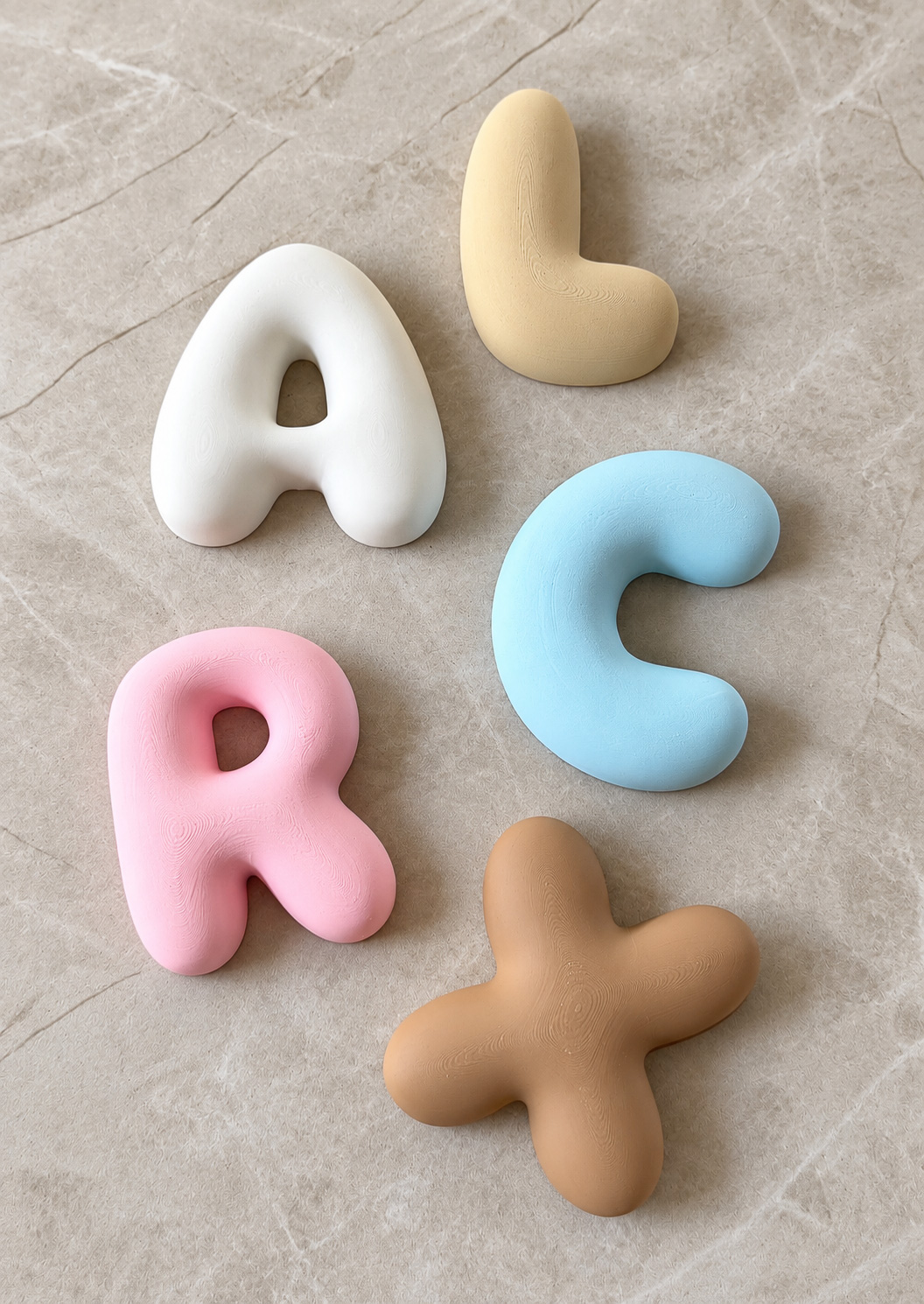 Bubble-letters-3d-decoratie-babykamer